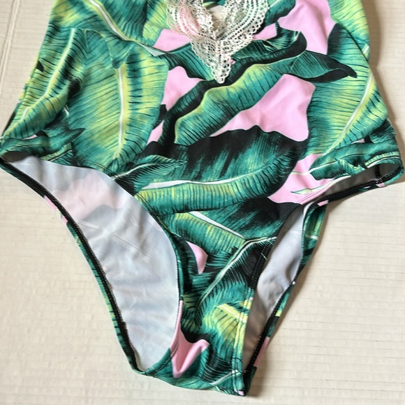 Whole Piece Leafy Print Bathing Suit - Picture 3 of 5